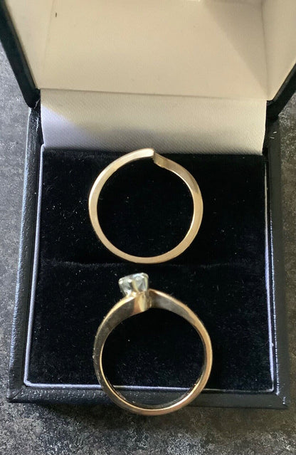 9ct diamond 0.25ct solitaire engagement ring & 9ct wedding ring J1/2 y. gold set
