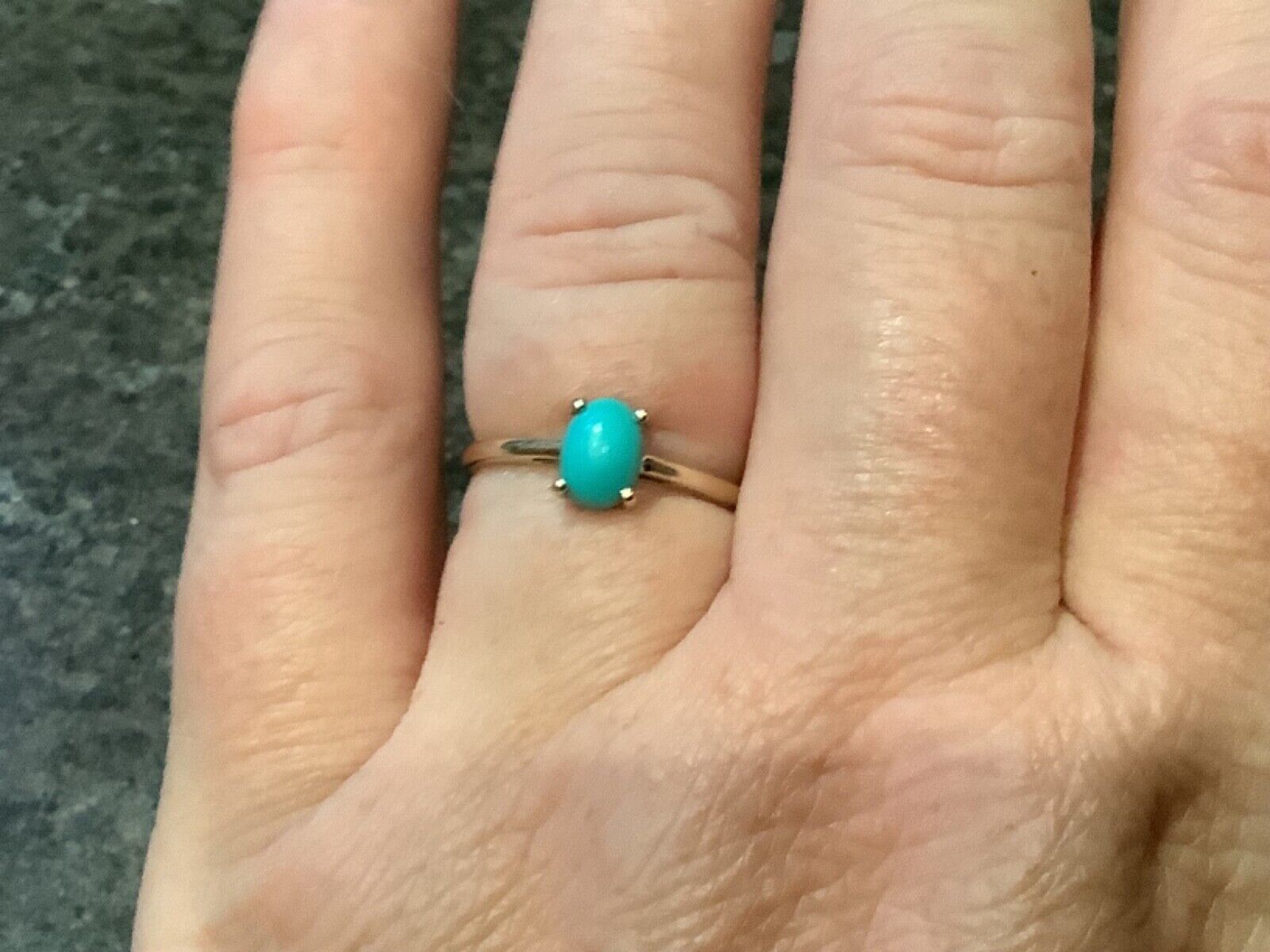 10k oval turquoise cabochon yellow gold ring size N1/2 hallmarked