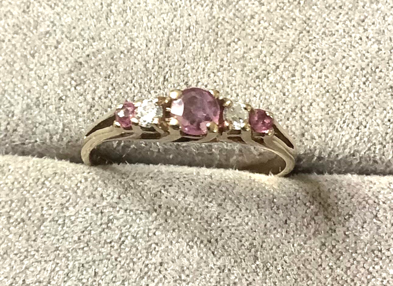 9ct ruby and diamond split shoulder ring size M 1/2 yellow gold
