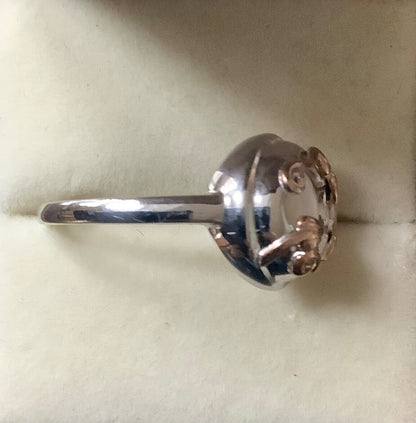 Clogau Tudor Court mother of pearl ring size S1/2 silver and rose gold