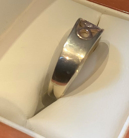Clogau 9ct Queen Elizabeth Anniversary 3 Diamond ring size O yellow & rose gold
