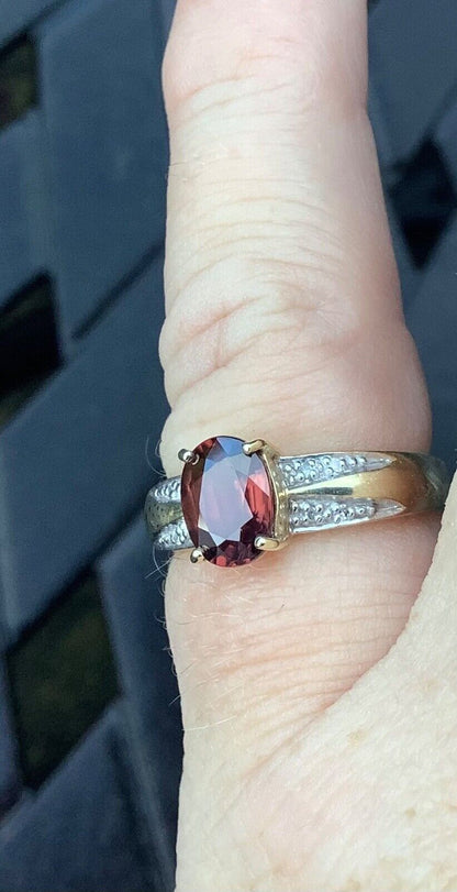 9ct burgundy gemstone diamond rind size N yellow gold hallmarked