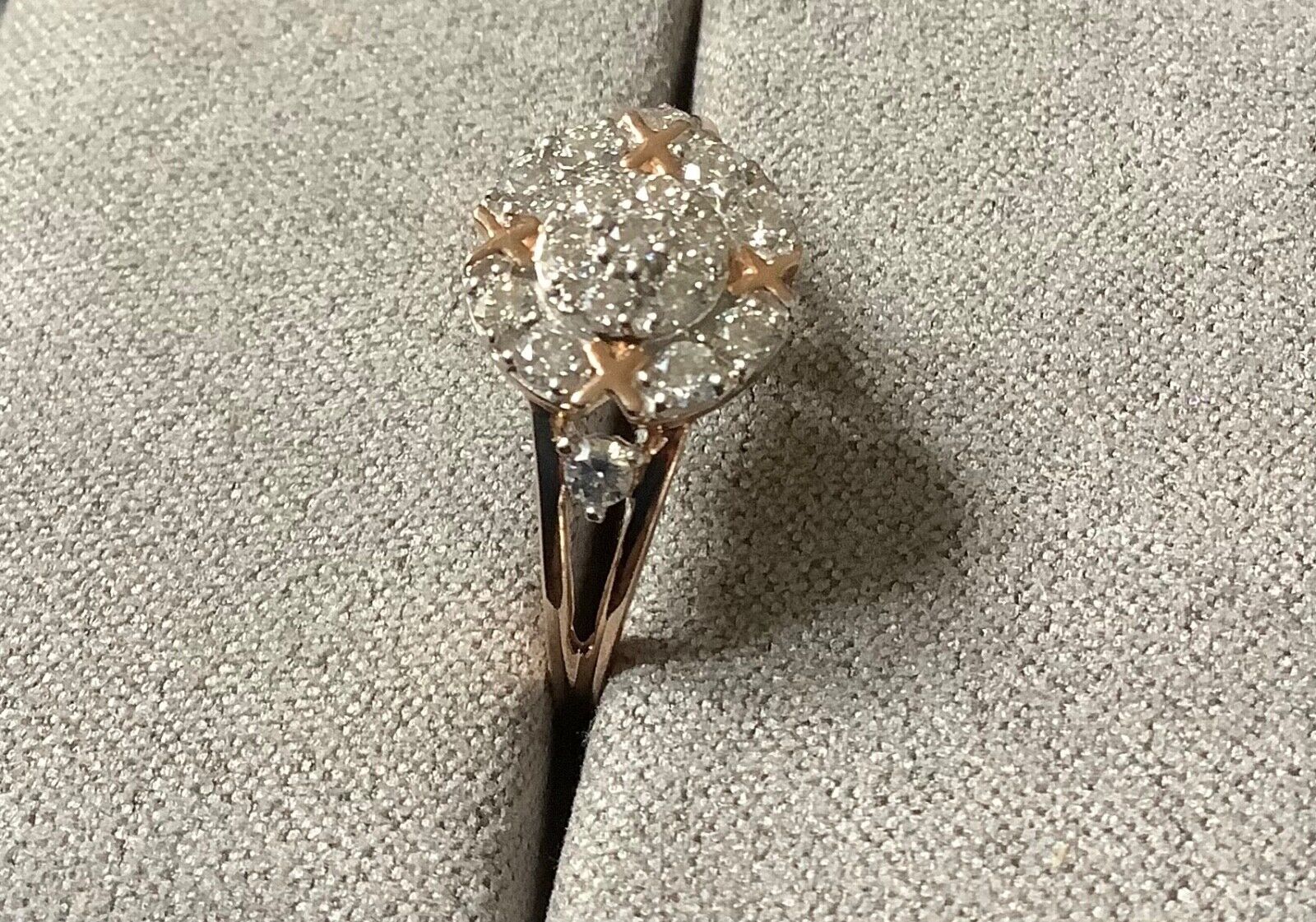 9ct rose gold Diamond cluster circle ring with gold kisses size P1/2