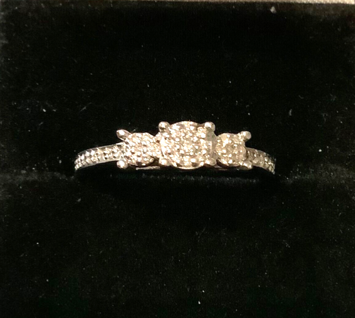 9ct white gold natural diamond trilogy cluster ring size N1/2