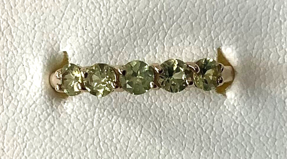 9ct 5 stone yellow green gemstone size N1/2-O yellow gold colour changing