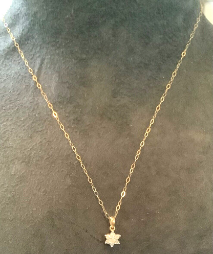 9ct Diamond floral cluster pendant on 16" fine trace chain yellow gold