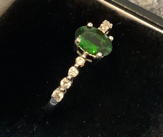 9ct Chrome diopside and white zircon ring size N white gold