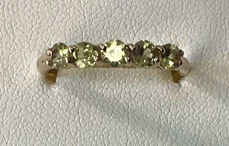 9ct 5 stone yellow green gemstone size N1/2-O yellow gold colour changing