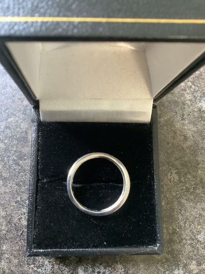 9ct white gold natural diamond wave band ring size M1/2