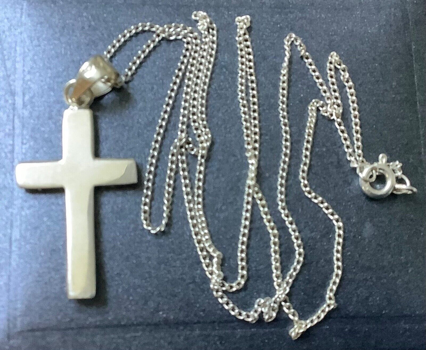 925 sterling silver cross pendant on 18" 925 silver chain