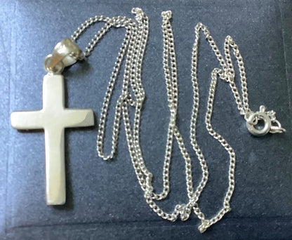 925 sterling silver cross pendant on 18" 925 silver chain