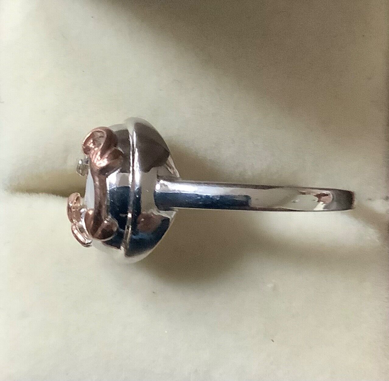 Clogau Tudor Court mother of pearl ring size S1/2 silver and rose gold