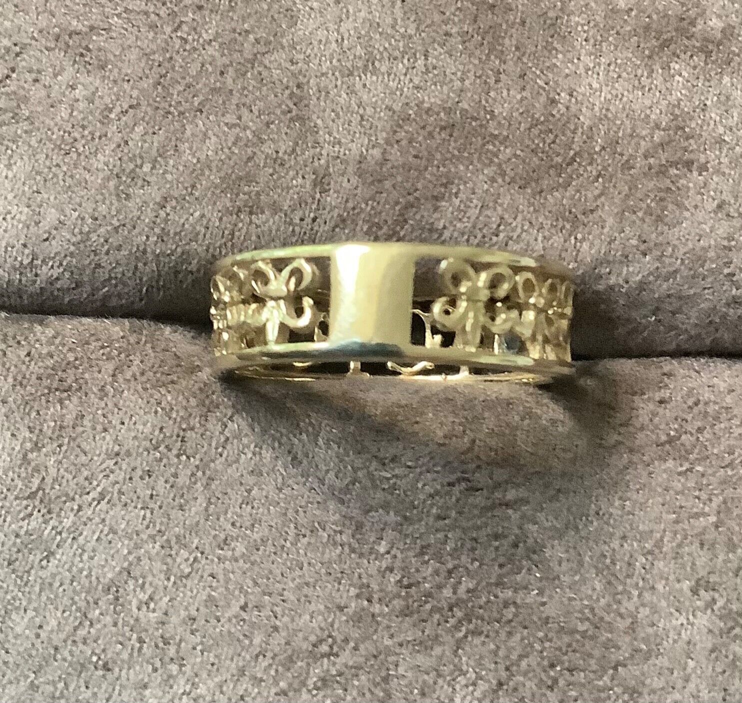 9ct amethyst garnet blue topaz fleur-de-lys cutout ring O-O1/2 yellow gold