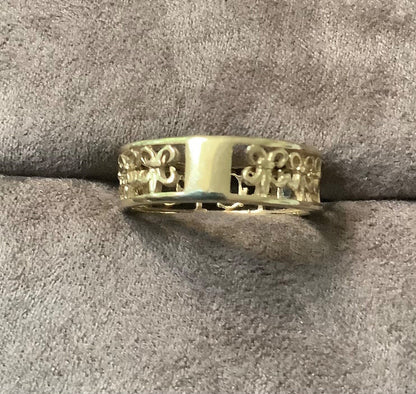 9ct amethyst garnet blue topaz fleur-de-lys cutout ring O-O1/2 yellow gold