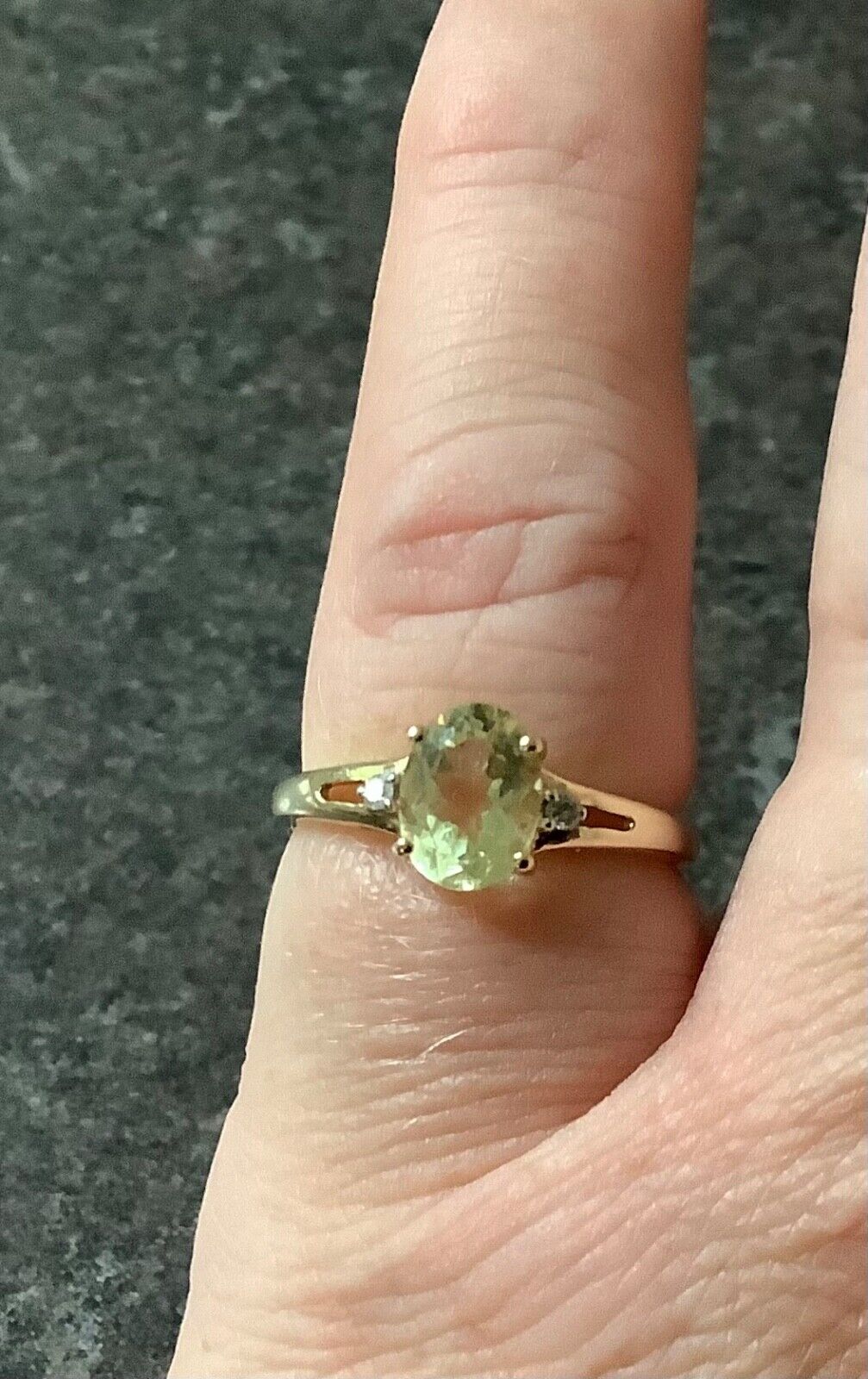 10k greenish yellow Beryl and diamond ring size N yellow gold