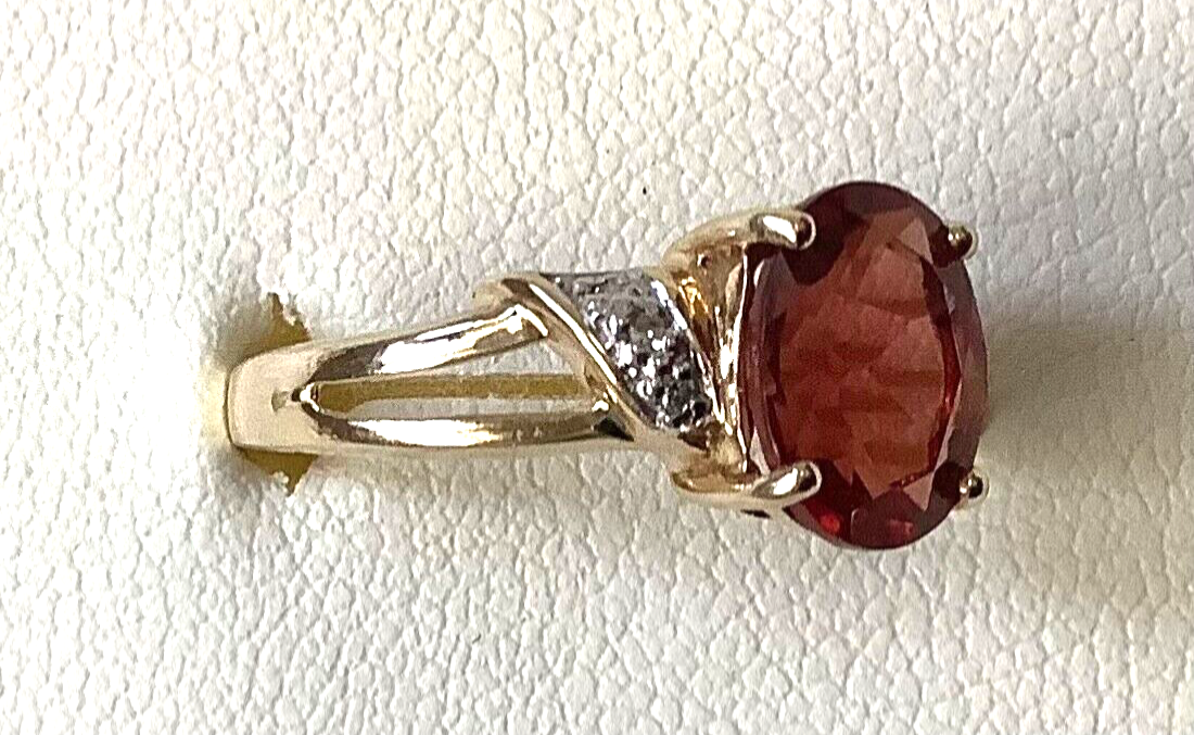 9ct red gemstone and diamond ring size N yellow gold