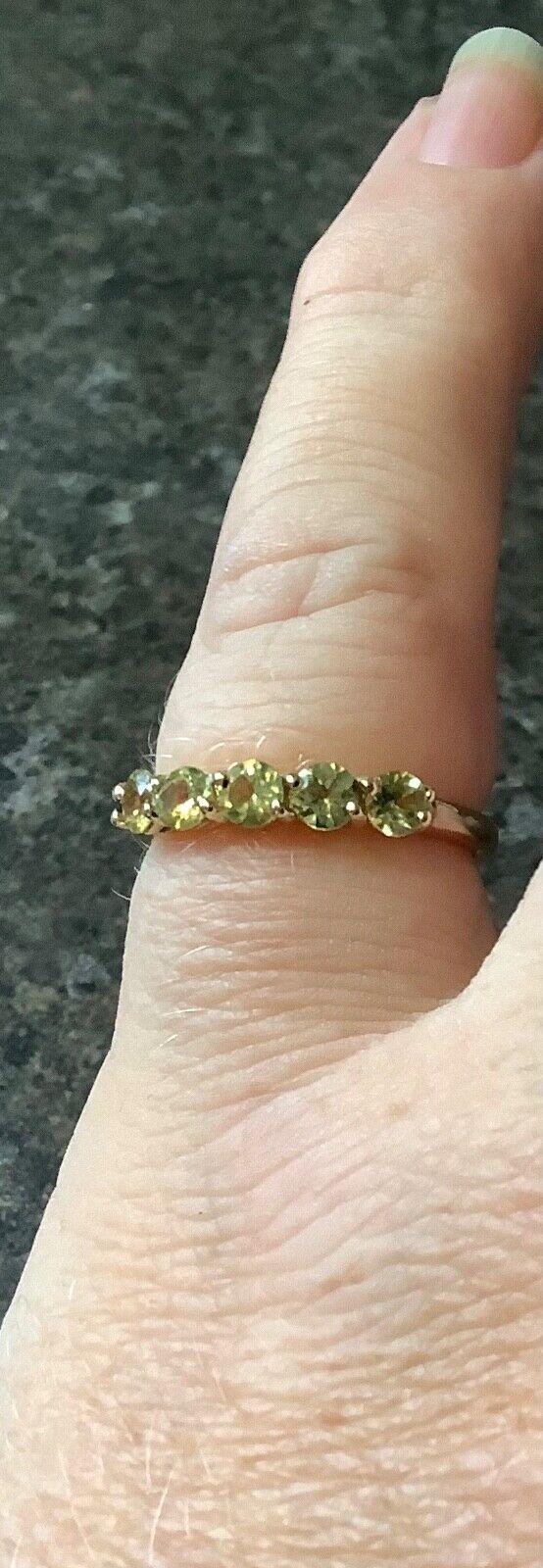 9ct 5 stone yellow green gemstone size N1/2-O yellow gold colour changing