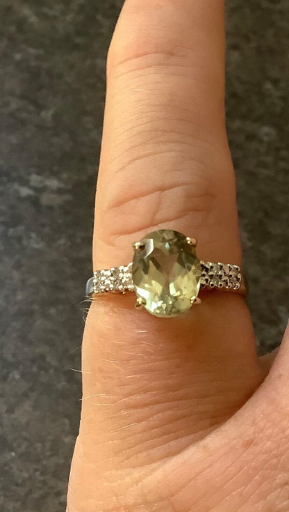 9ct colour change garnet and diamond ring size N1/2 yellow gold hallmarked