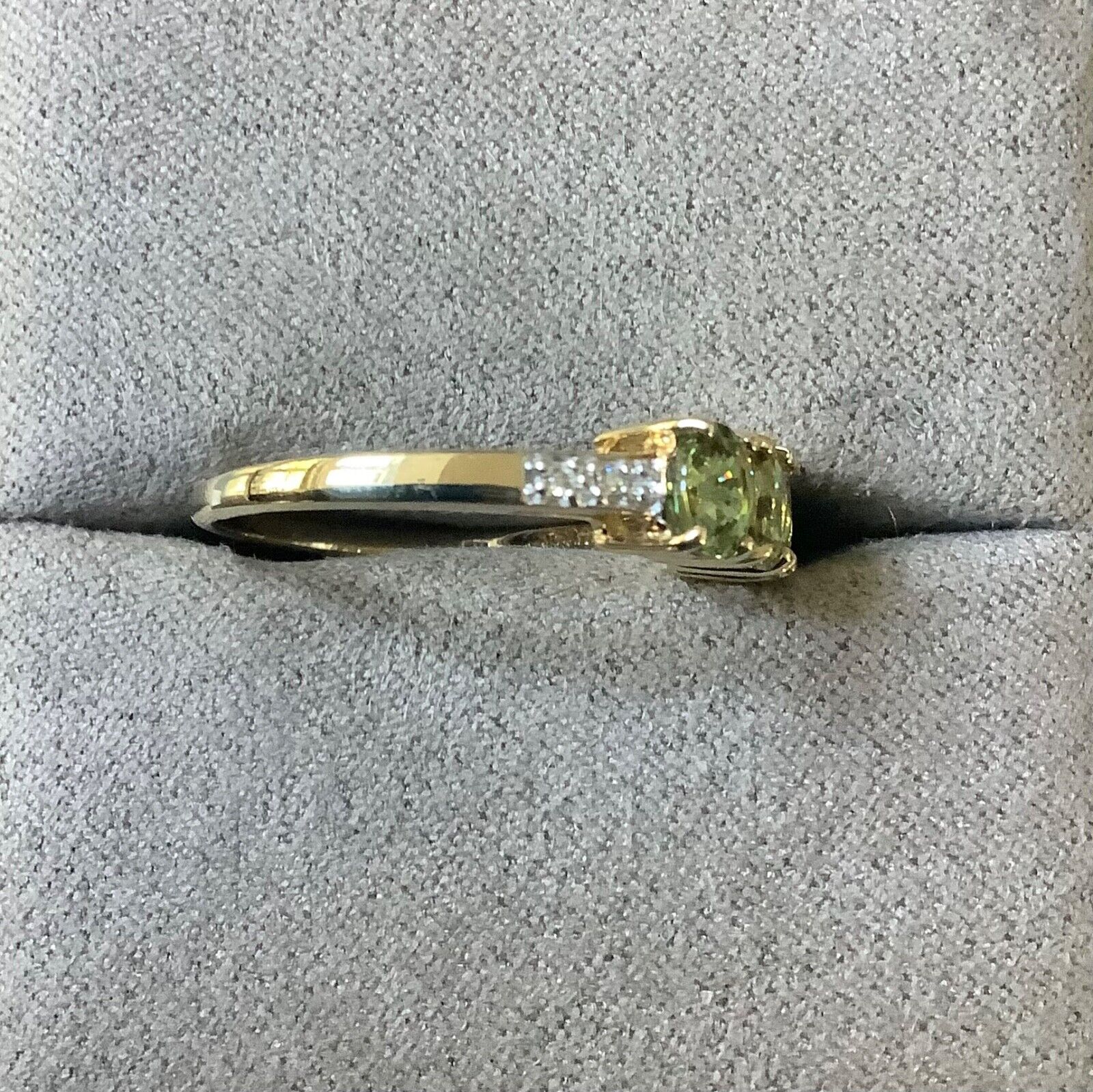 9ct Demantoid garnet and diamond trilogy ring size N1/2 yellow gold hallmarked
