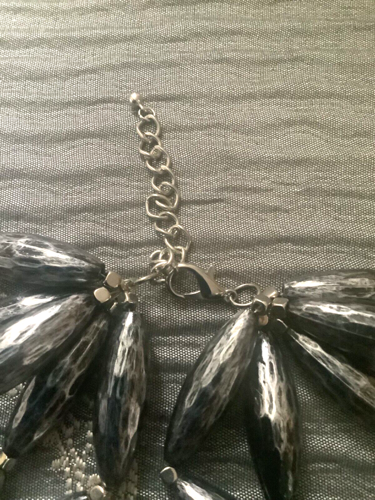 Silver and black multi strand chunky lozenge barrel bead necklace 18-21”