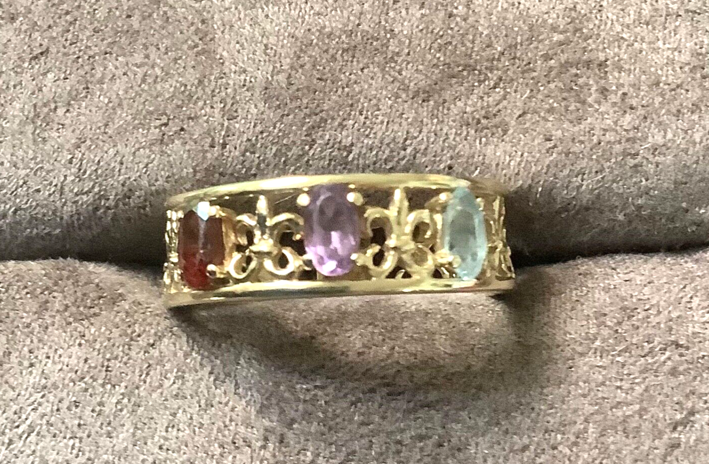 9ct amethyst garnet blue topaz fleur-de-lys cutout ring O-O1/2 yellow gold