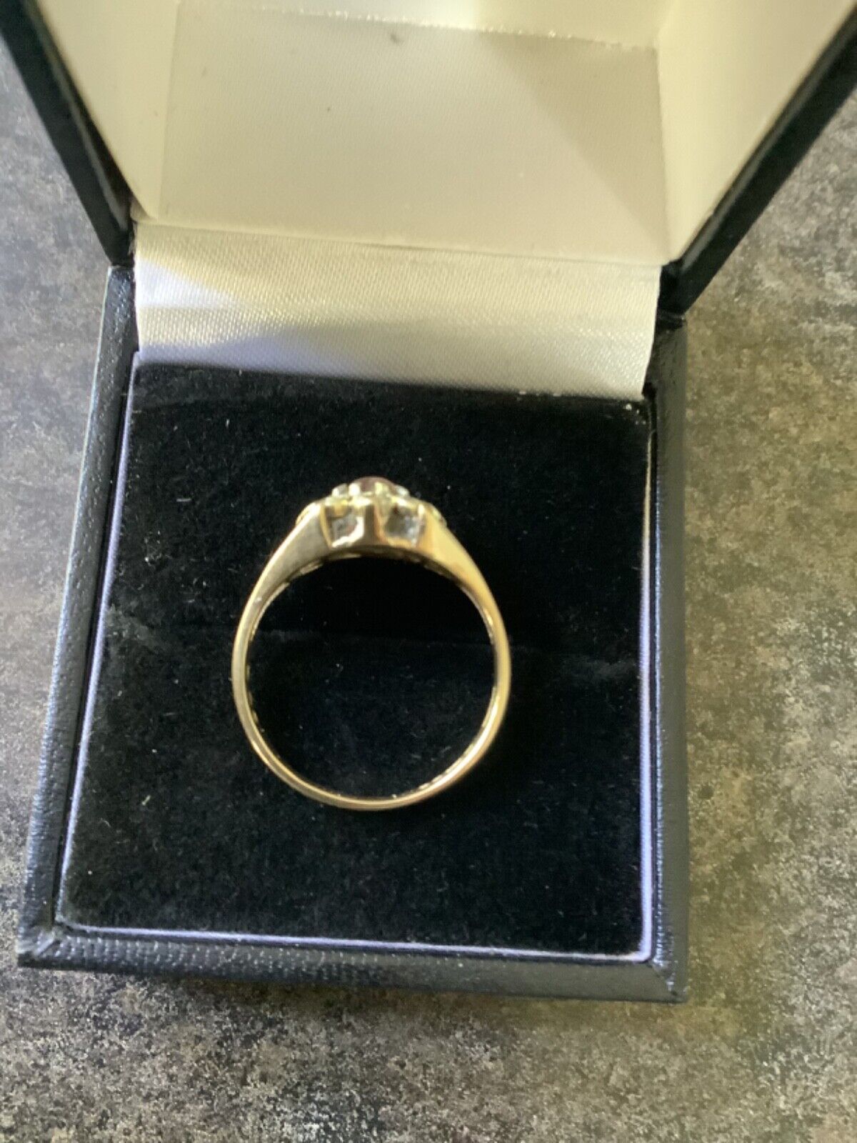 9ct amethyst and diamond vintage flower ring size K1/2 READ DESCRIPTION!