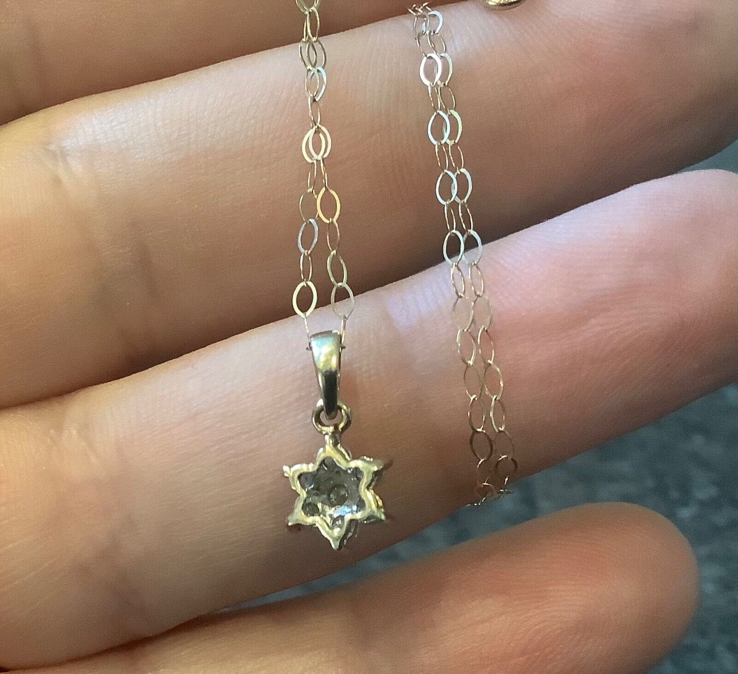 9ct Diamond floral cluster pendant on 16" fine trace chain yellow gold