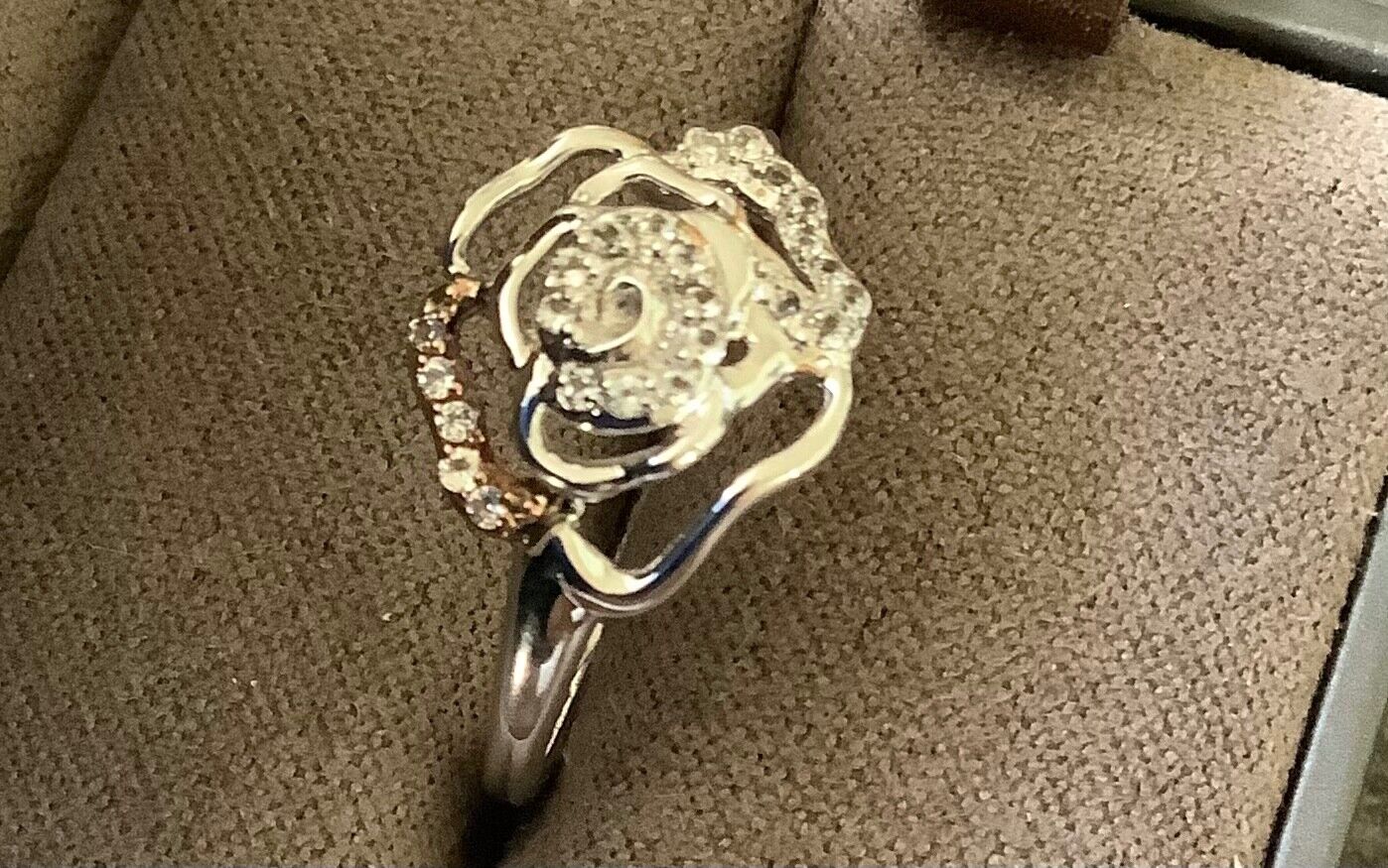 Clogau Royal Roses white topaz ring size N silver and rose gold