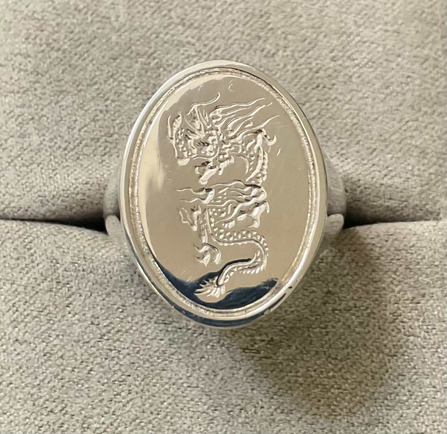 Mens 925 Chinese Dragon Large Oval ring size P Sheffield hallmark 10.72g Unisex Sterling silver