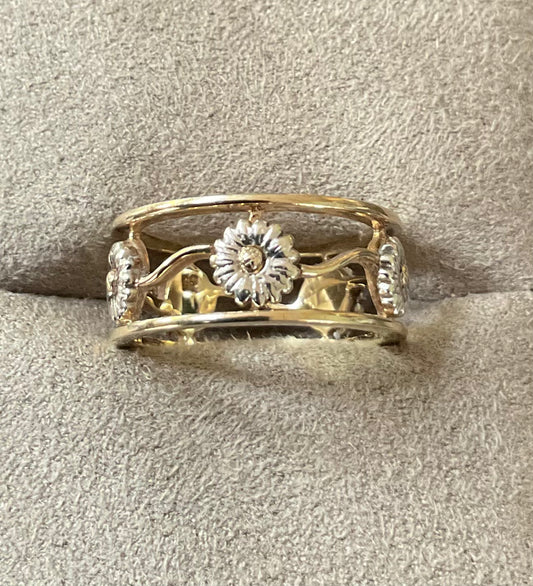 Clogau 9ct Daisy Chain ring size N in yellow and white gold 4.98g