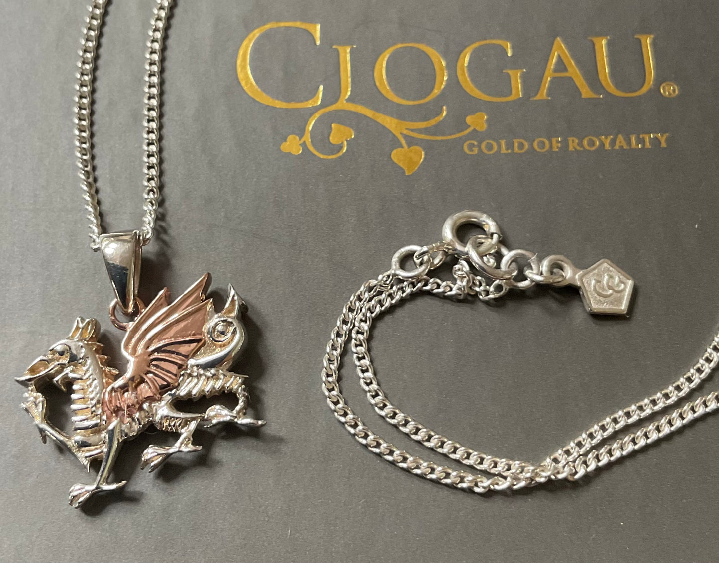 Unisex Clogau Welsh Dragon pendant necklace 18” in silver and rose gold