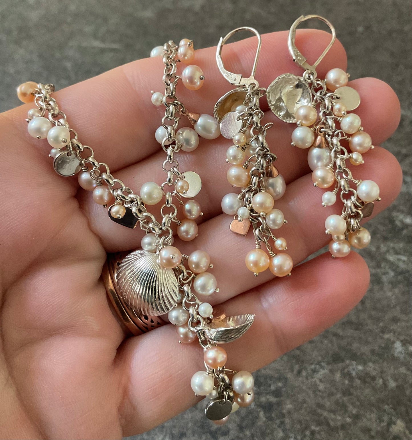 Clogau Beachcomber Y-shape pearl 16” necklace & earring set in peach & cream with silver & rose gold