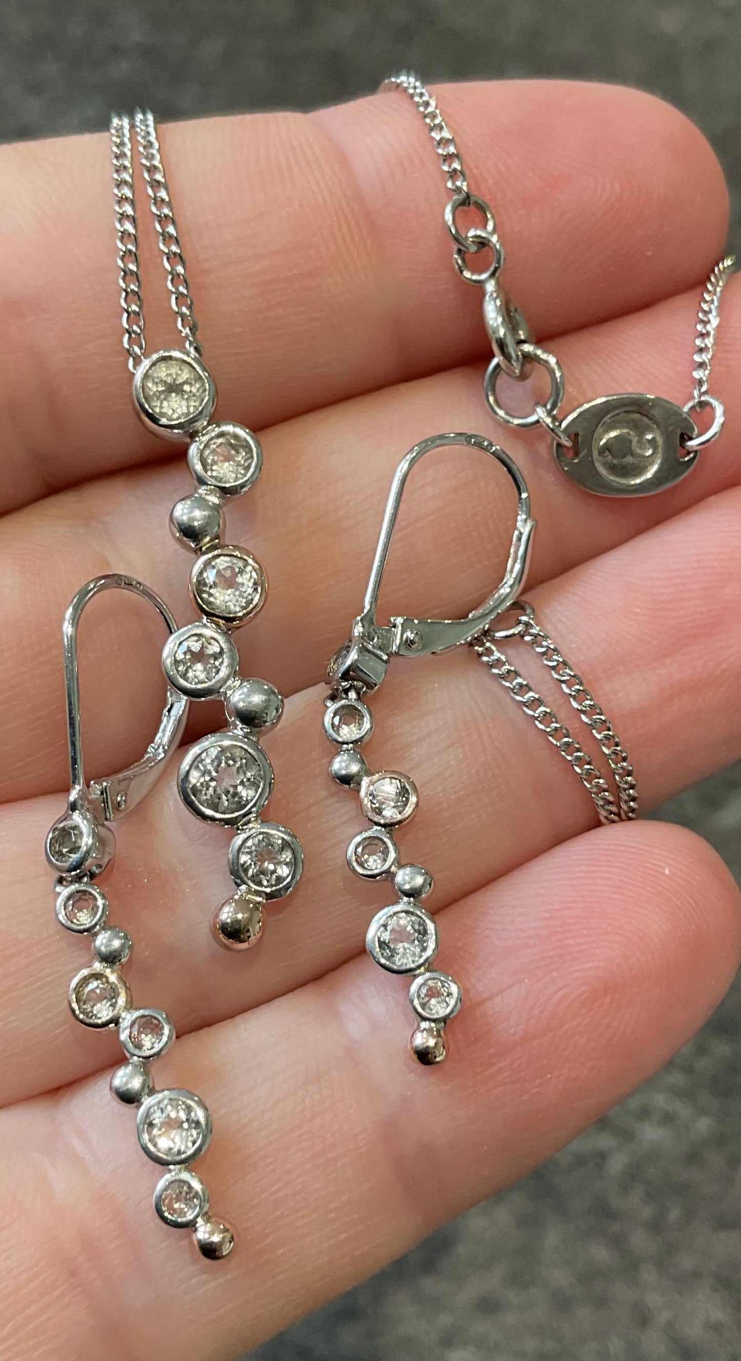 Clogau Celebration White Topaz necklace 18, 20 or 22” and drop earrings in silver and rose gold matching set