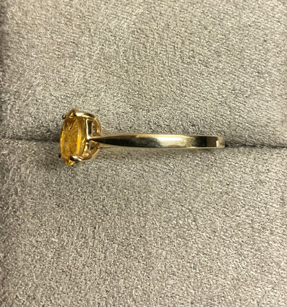 10K yellow gemstone oval solitaire ring size N1/2 yellow gold hallmarked TGGC