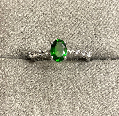 9ct Chrome diopside and white zircon ring size N white gold