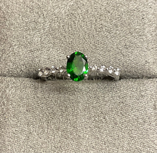 9ct Chrome diopside and white zircon ring size N white gold