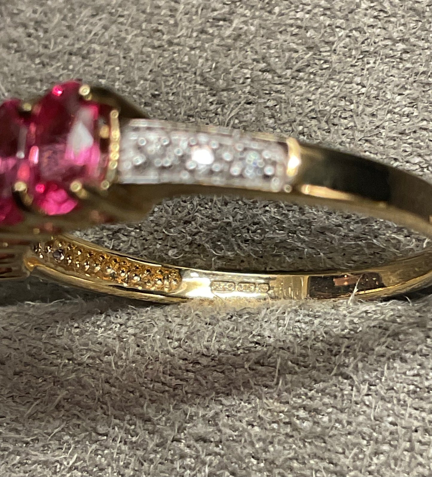 9ct pink spinel and zircon ring size N yellow gold hallmarked