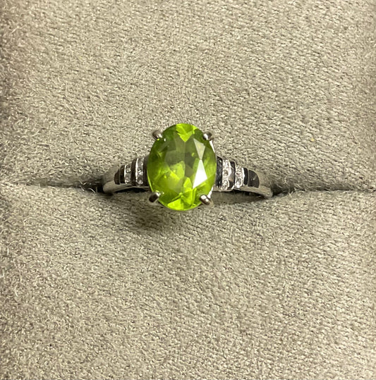 9ct peridot and diamond ring size N white gold hallmarked