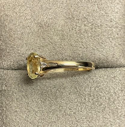 10k greenish yellow Beryl and diamond ring size N yellow gold TGGC