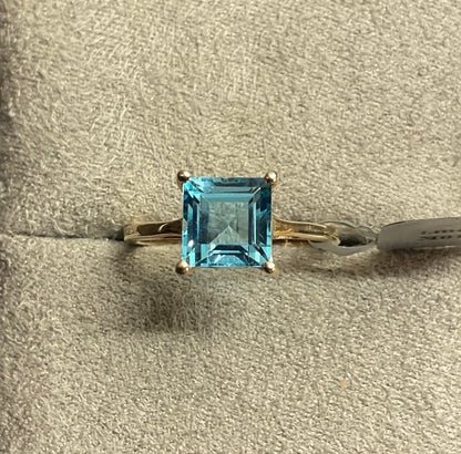 10K blue topaz square cut solitaire ring size N1/2 yellow gold hallmarked TGGC