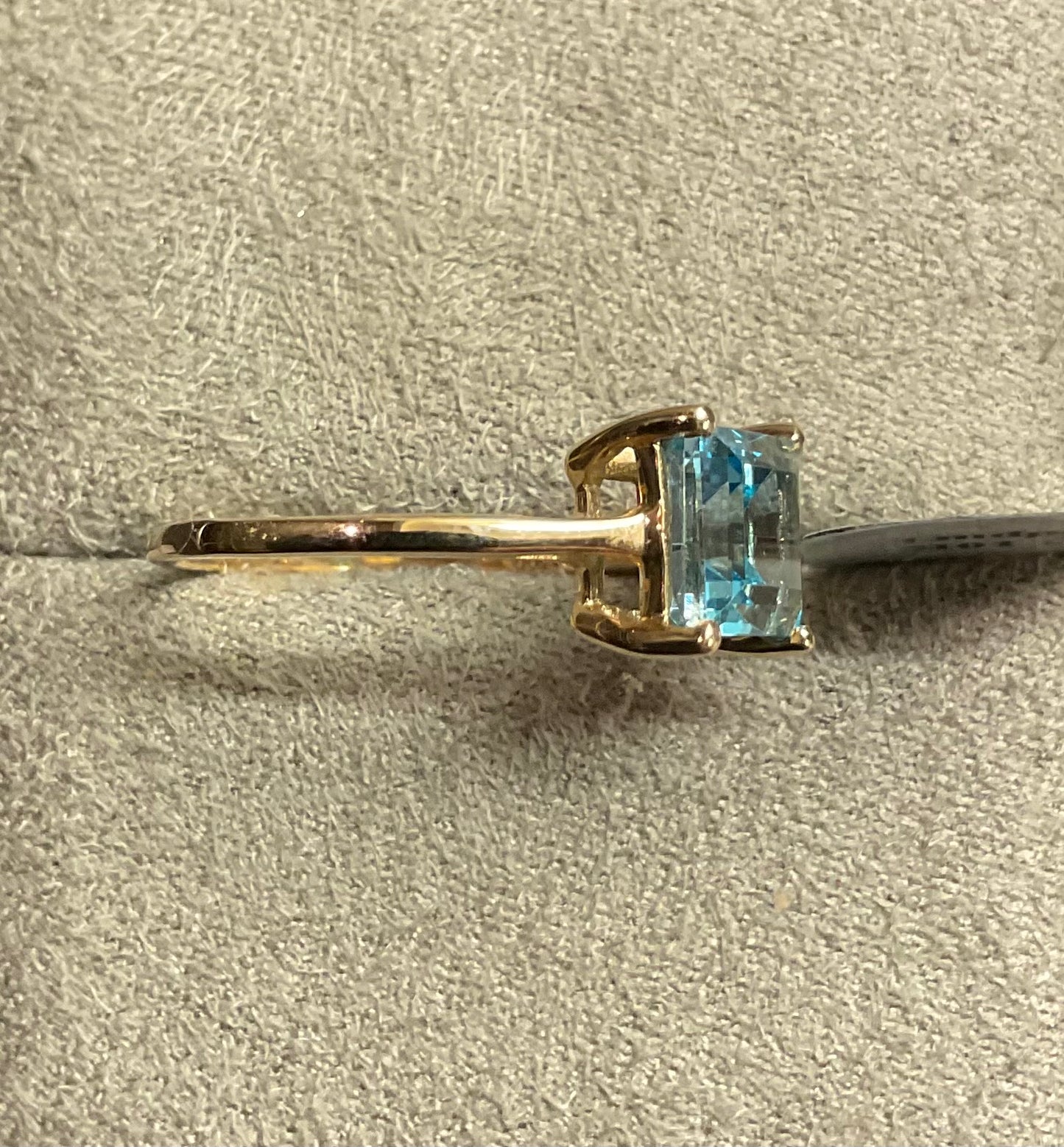 10K blue topaz square cut solitaire ring size N1/2 yellow gold hallmarked TGGC