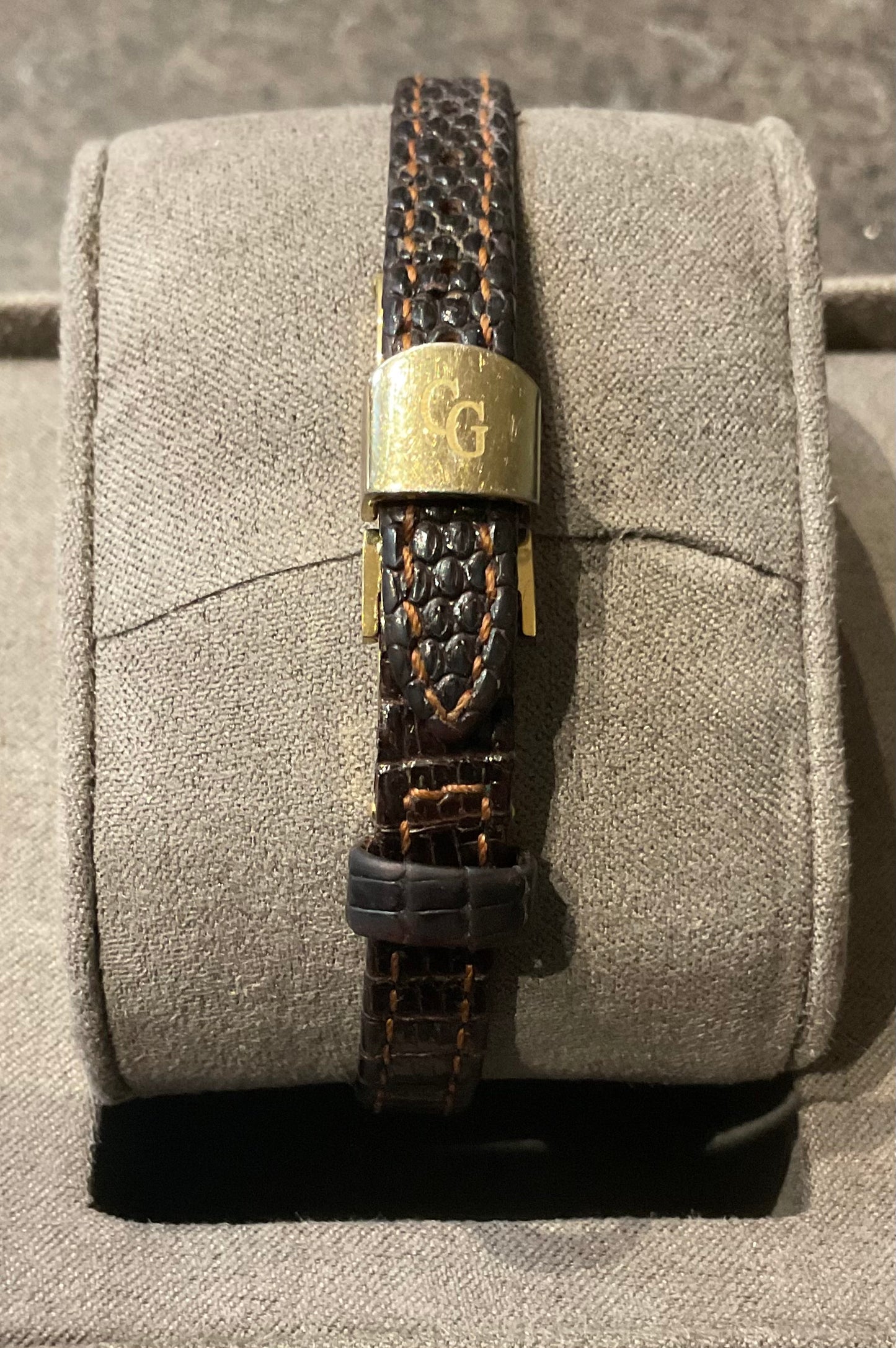 Ladies Clogau 9ct Diamond accent watch with original brown leather strap in yellow and rose gold new battery working