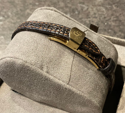 Ladies Clogau 9ct Diamond accent watch with original brown leather strap in yellow and rose gold new battery working