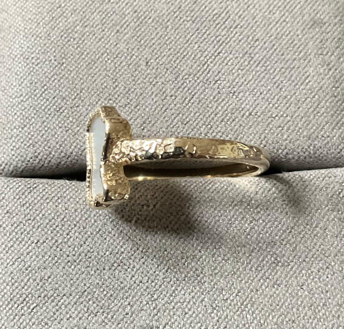 Clogau 9ct Lady of Luck Diamond and Mother of Pearl ring in yellow gold size P1/2
