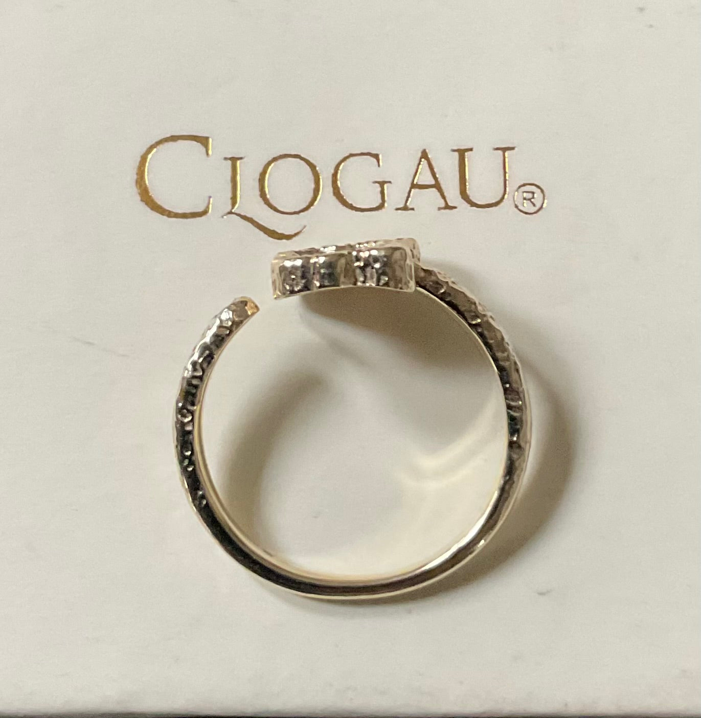 Clogau 9ct Lady of Luck Diamond and Mother of Pearl ring in yellow gold size P1/2