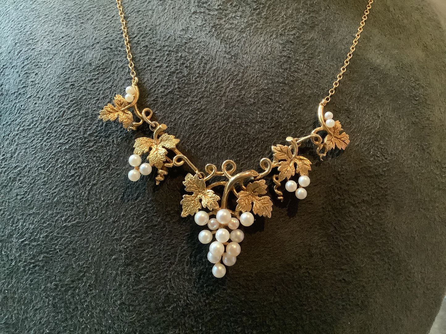 9ct cultured pearl grapevine necklace 16.5" yellow gold vintage ? antique?