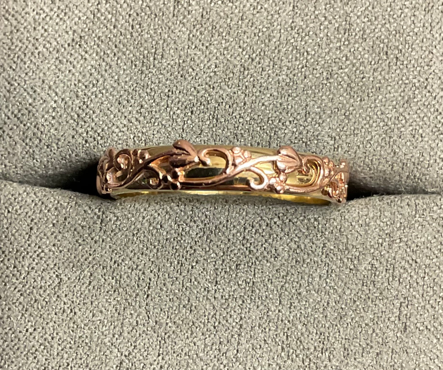 Clogau 9ct Tree of Life fine detailed band ring in yellow and rose gold size Q1/2-R