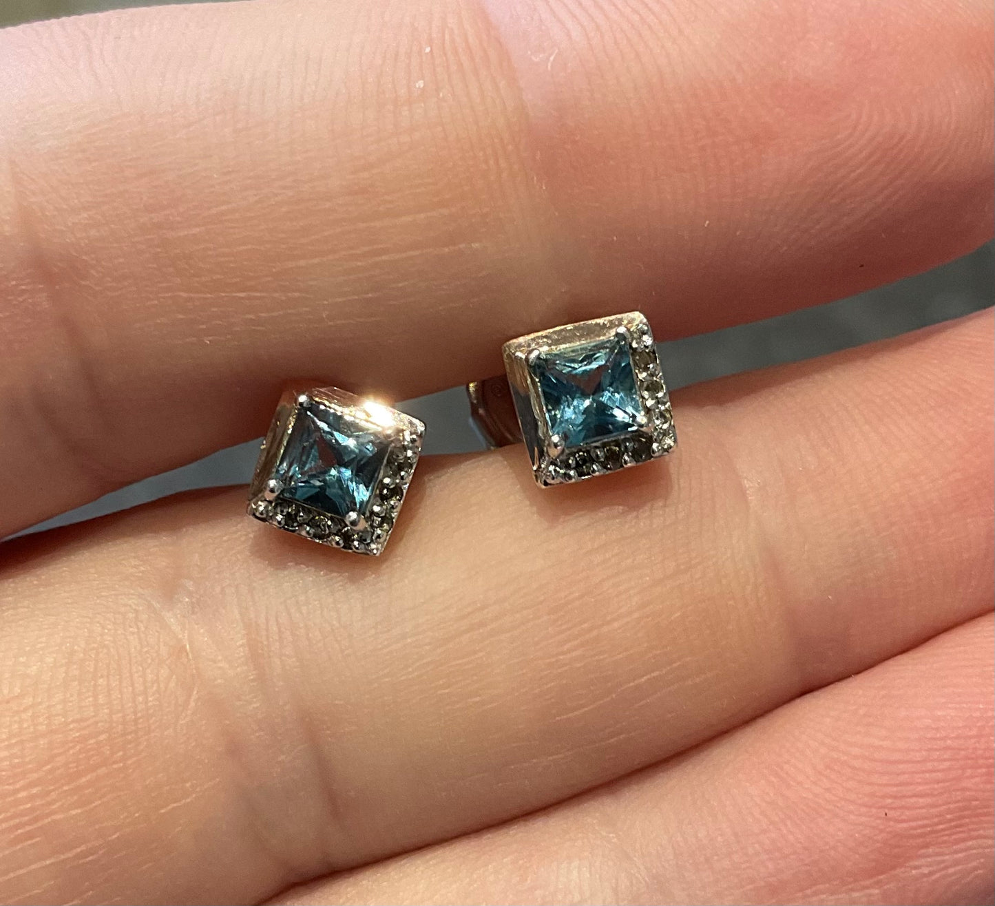 Clogau Kensington Love Story London Blue Topaz stud earrings in silver and rose gold