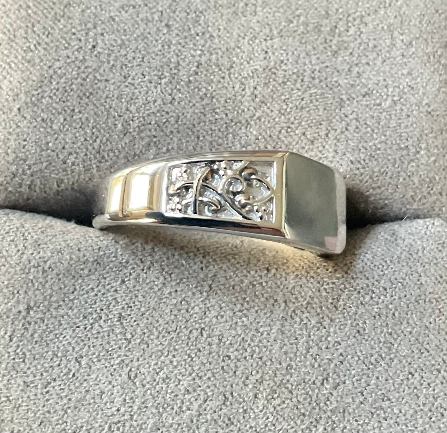 Unisex Clogau Tree of Life rectangle signet ring in silver and rose gold size S