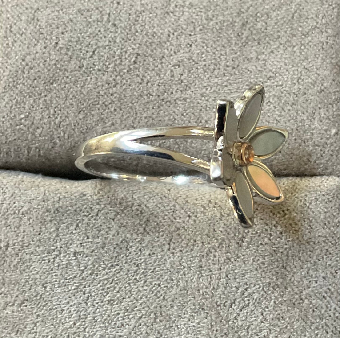 Clogau Lady Snowdon Mother of Pearl and Diamond flower ring size M in silver and rose gold